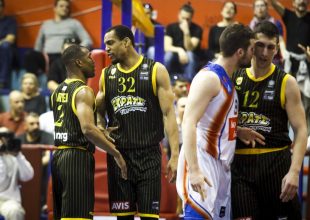 Δεν γίνεται συνέχεια να το «κλέβεις»