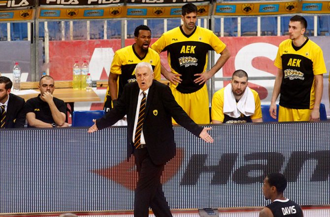 Σάκοτα: «Θα παίξουμε πιο έξυπνα στην Τσεχία»
