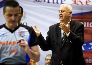 Σάκοτα: «Τόσα χρόνια τέτοια τεχνική ποινή δεν έχω δει»