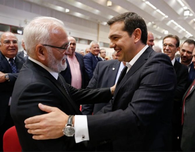 «Βιάζουν» ότι αγαπάμε