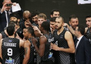 Ειρωνείες ανθρώπων του ΠΑΟΚ μέσα στο ΟΑΚΑ (vid)