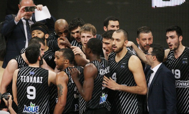 Ειρωνείες ανθρώπων του ΠΑΟΚ μέσα στο ΟΑΚΑ (vid)