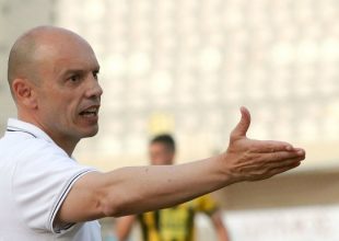 Πρόταση σε Γκώνια από ομάδα της Αιγύπτου
