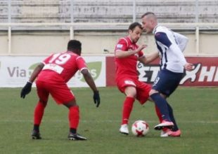 «Εξαφανισμένος» στον Απόλλωνα αλλά στο στόχαστρο της Λιντς ο Στόουκς