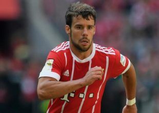 Κοιτάζει τον Μπερνάτ της Μπάγερν η Ατλέτικο