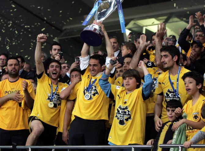 Κύπελλο με υπογραφή Μανόλο (vid)