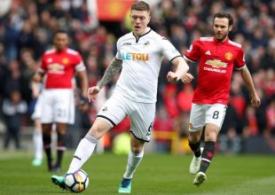 Δίνει 40 εκατομμύρια λίρες για τον ταλαντούχο αμυντικό της Σουόνσι η Γιουνάιτεντ