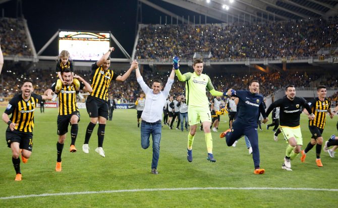 Η στέψη και τα πανηγύρια (vid)