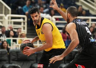 Άστοχη, άτυχη, άψυχη η Βασίλισσα