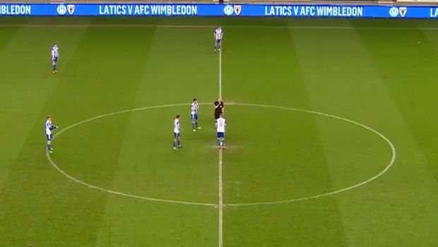 Πήγαν να κάνουν σέντρα χωρίς τους αντιπάλους τους