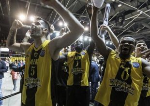 Για το τρόπαιο και το ένα εκατομμύριο ευρώ η ΑΕΚ