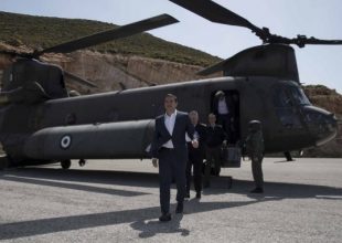Τουρκικά μαχητικά παρενόχλησαν το ελικόπτερο του Τσίπρα