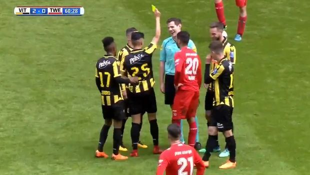 Διαιτητής δέχθηκε κίτρινη κάρτα από… ποδοσφαιριστή!