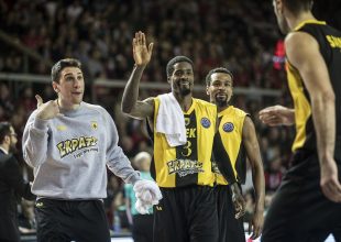 Το απόγευμα στο αεροδρόμιο για τη Βασίλισσα (ΦΩΤΟ)