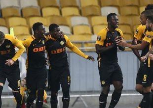 Μαζική εισβολή στον αγωνιστικό χώρο για το πρωτάθλημα της Γιουνγκ Μπόις