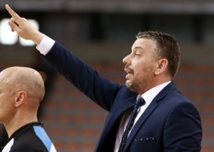 Παπαθεοδώρου: «Με τον κόσμο μας για το πρώτο βήμα»