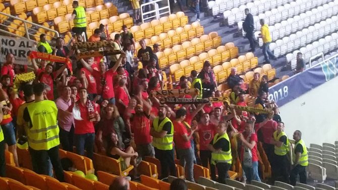 Αποθέωσαν ΑΕΚ οι φίλοι της Μούρθια! (VIDEO)