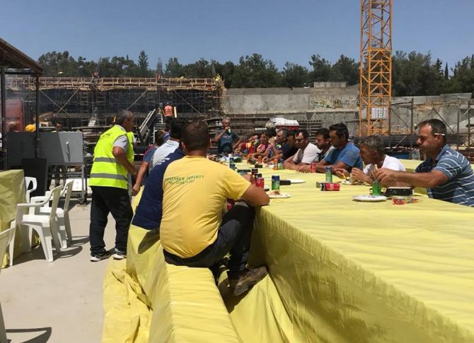 Οικογενειακό τραπέζι στην «Αγία Σοφία» (pics)