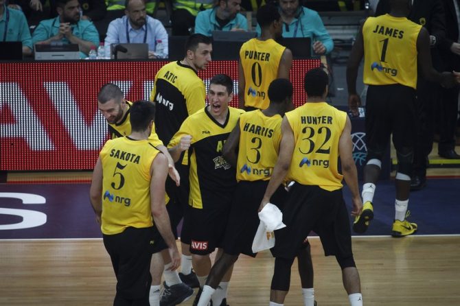 Το στέμμα σου σε περιμένει!