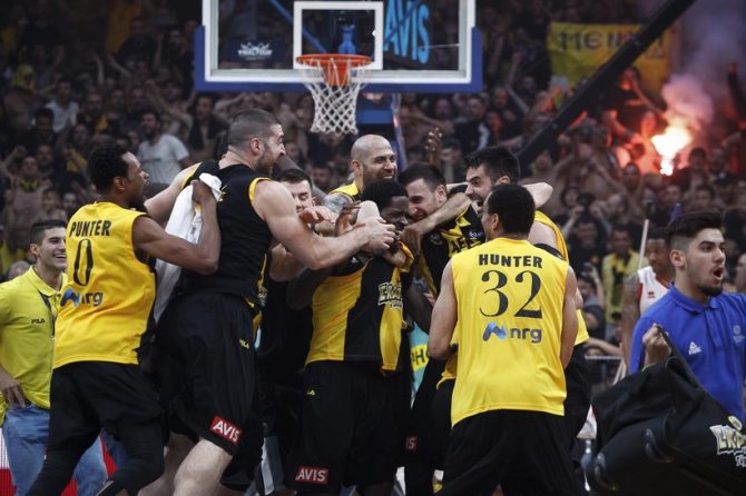 Ξεκινάει την δουλειά η Βασίλισσα!