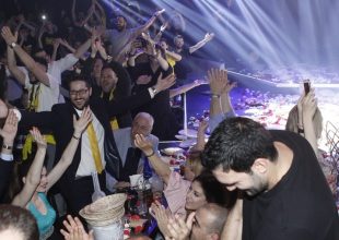 Πανικός στον Κιάμο για τους ΠΡΩΤΑΘΛΗΤΕΣ ΕΥΡΩΠΗΣ (vids)