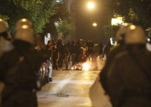 Καρτέρι οπαδών με βαρύ εξοπλισμό στην Αθήνα