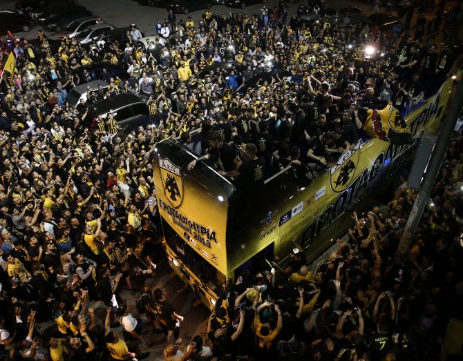 40.000 στην αποθέωση των πρωταθλητών