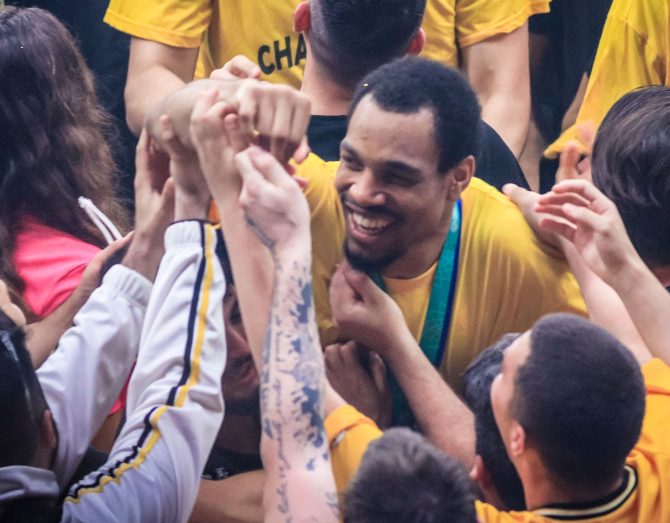 Χάντερ: «Οι οπαδοί μας είναι οι καλύτεροι»