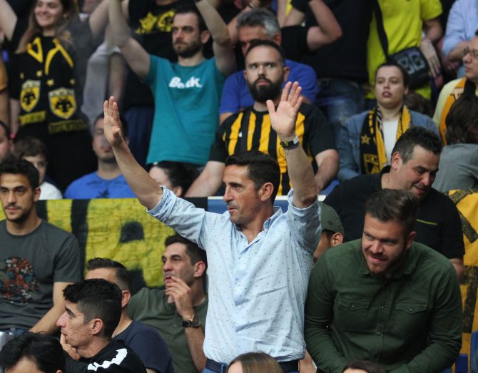 Χιμένεθ για ΚΑΕ: «Χαρούμενος για την οικογένεια της ΑΕΚ»