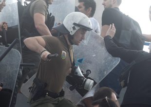 Ξύλο στο Ελ Πάσο ανάμεσα σε ΜΑΤ και οπαδούς (pics)