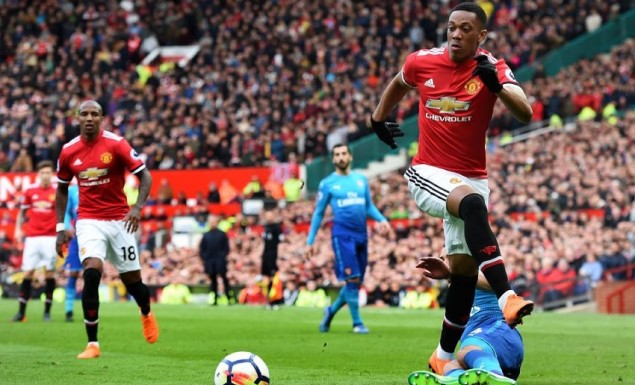 Στο… κόλπο για Μαρσιάλ η Τσέλσι