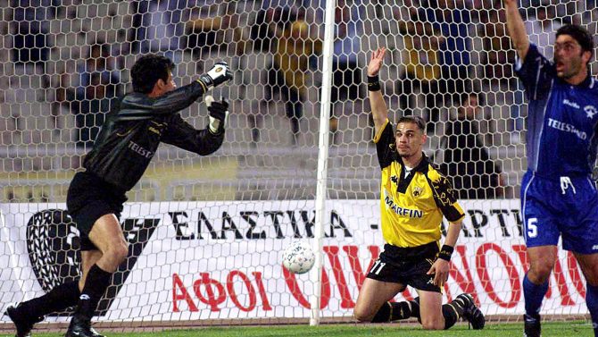 Ντέμης: «Η κορυφαία μου στιγμή όταν σκόραρα με το χέρι και ζήτησα από τον διαιτητή να το ακυρώσει» Ντέμης: «Η κορυφαία μου στιγμή όταν σκόραρα με το χέρι και ζήτησα από τον διαιτητή να το ακυρώσει»