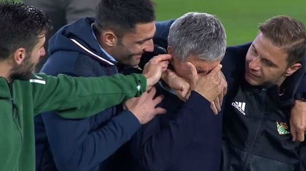 Δάκρυα χαράς από τον προπονητή της Μπέτις για την έξοδο στην Ευρώπη (pics)