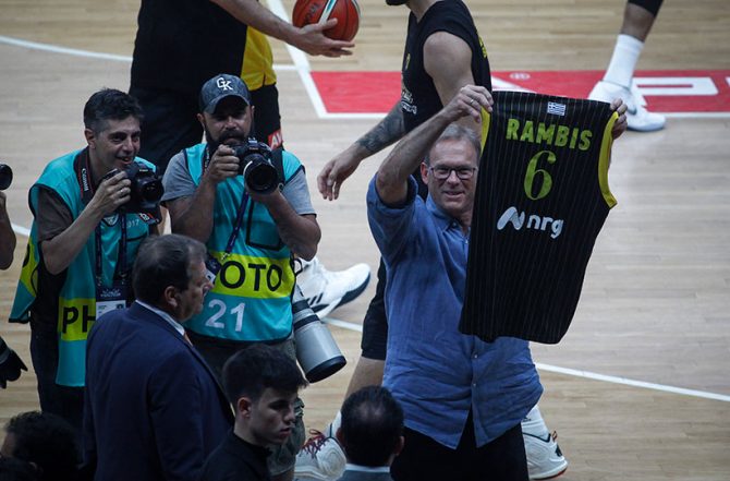 Ραμπίδης: «Εκπληκτική ατμόσφαιρα, μακάρι να την είχε και το NBA!» Ραμπίδης: «Εκπληκτική ατμόσφαιρα, μακάρι να την είχε και το NBA!»