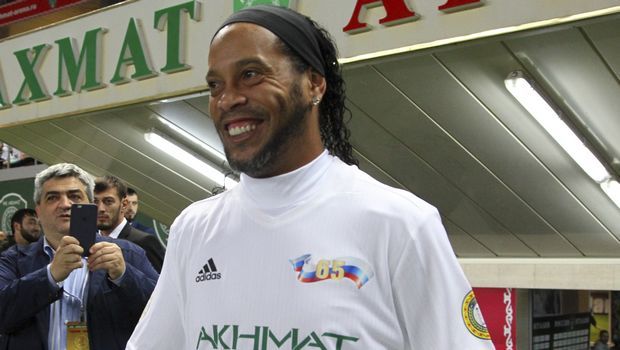 Διάψευση Ροναλντίνιο: «Είναι όλα ένα μεγάλο ψέμα!»