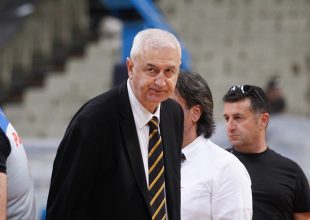 Σάκοτα: «Θα συνεχίσω στην ΑΕΚ»