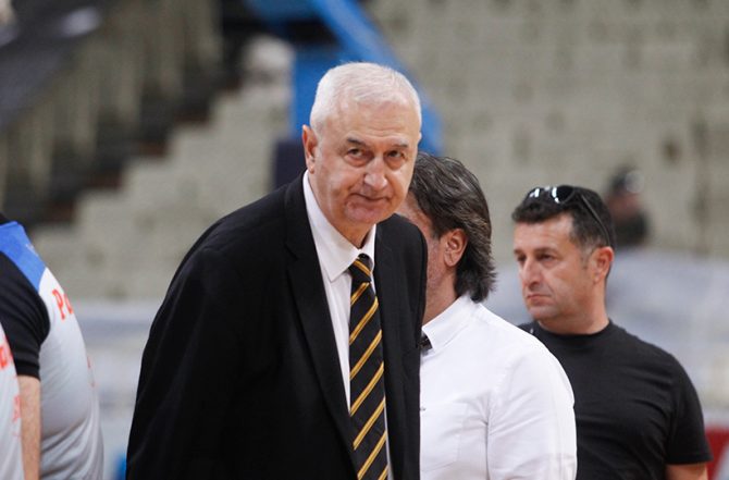 Σάκοτα: «Θα συνεχίσω στην ΑΕΚ»