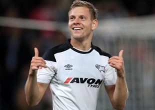 Πλησιάζει στην Λιντς το «κανόνι» της Championship