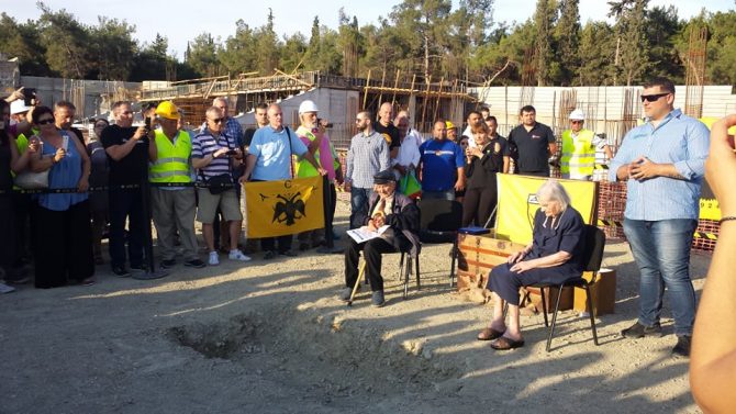Καραμπουρνιώτης: «Η ΑΕΚ είναι η μεγαλύτερη ομάδα προσφύγων παγκοσμίως!» (VIDEO)
