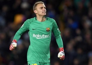 «Σφάζονται» για Σίλεσεν Λίβερπουλ, Τσέλσι