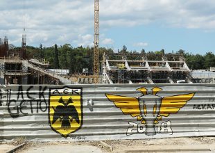 Κι όλο μοιάζει στο Ναό… (vid)
