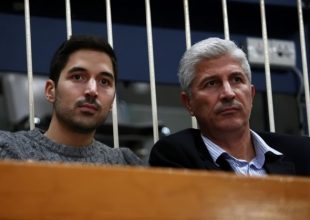 Αλλάζει καριέρα ο γιος του Μανωλά