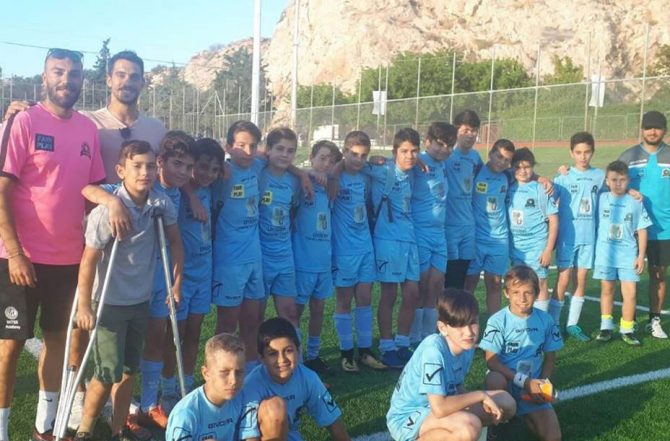 Μίλησε για ποδόσφαιρο στα παιδιά του Αστέρα Βύρωνα (ΦΩΤΟ)