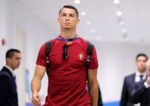 Νέο λουκ για Κριστιάνο Ρονάλντο που άφησε… μουσάκι! (pic)