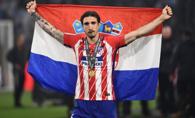 Κοιτάζει Βρσάλικο η Νάπολι