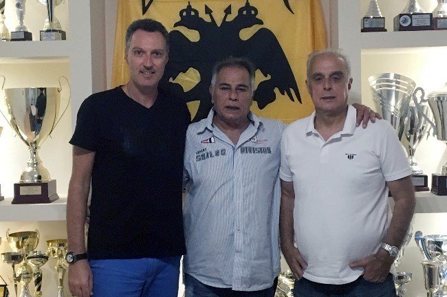 Συνεχίζει ο Νεόφυτος μαζί με Αγγελίδη