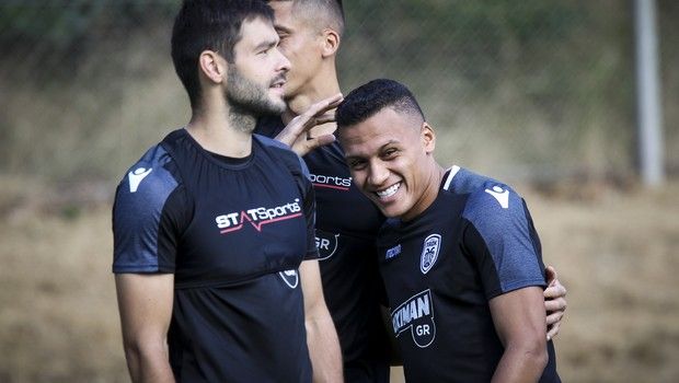 Άδειες παραμονής σε τρεις παίκτες του ΠΑΟΚ με παρέμβαση Βασιλειάδη