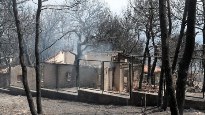 Συγκλονίζει η ιστορία νεκρού ζευγαριού στο Μάτι: Η γυναίκα μπορούσε να φύγει αλλά έμεινε στο πλάι του συζύγου της Συγκλονίζει η ιστορία νεκρού ζευγαριού στο Μάτι: Η γυναίκα μπορούσε να φύγει αλλά έμεινε στο πλάι του συζύγου της