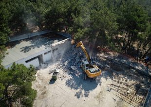 Ολοκληρώνεται η κατεδάφιση (vid+pics)