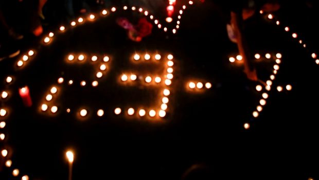 Η σιωπηρή προσευχή στο Σύνταγμα στη μνήμη των θυμάτων